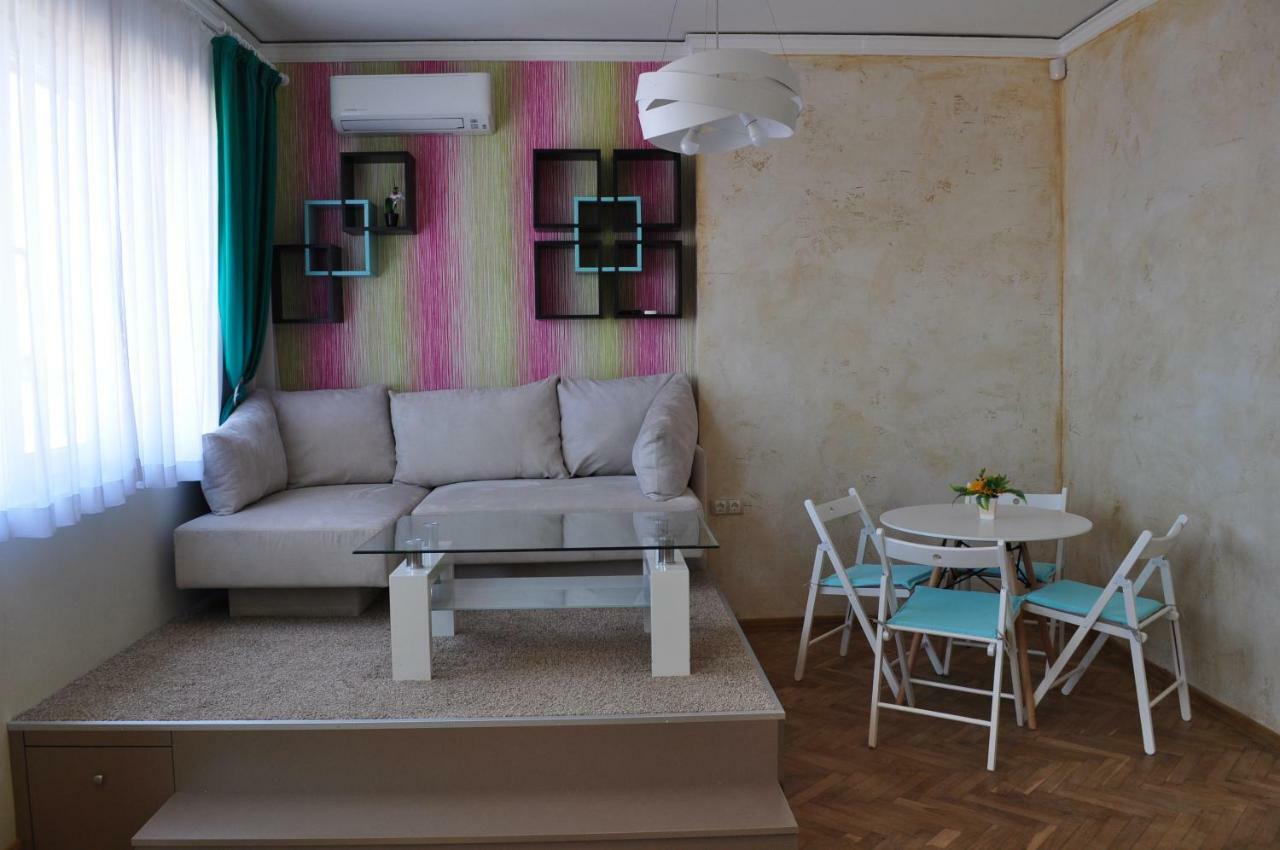 Sofia Central Pretty Apartment Kültér fotó